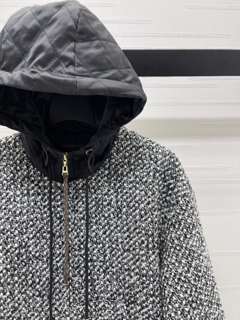 l0vis Vvtt0n outwear